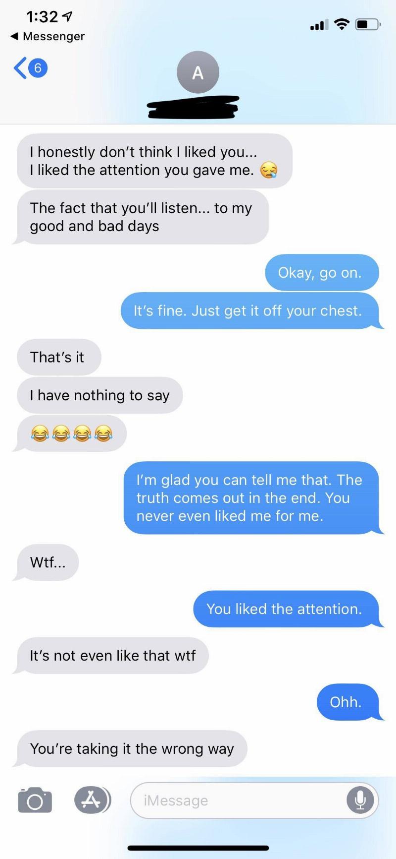 Text screenshot conversations with a girl telling boyfriend 
