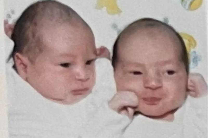 Jill, left and Erin as infants |