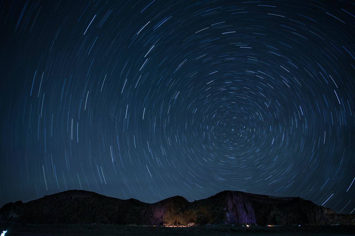 timelapse-photography-of-stars-at-nigh