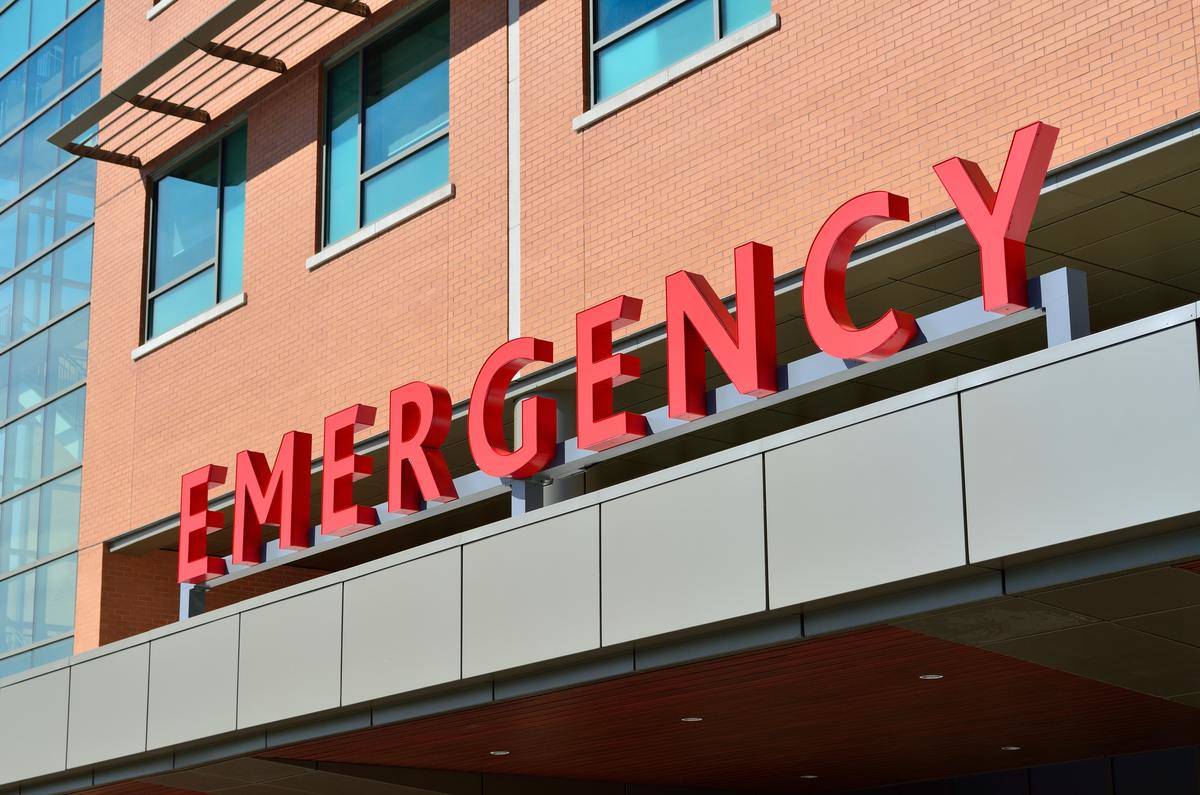 An emergency room entrance sign.