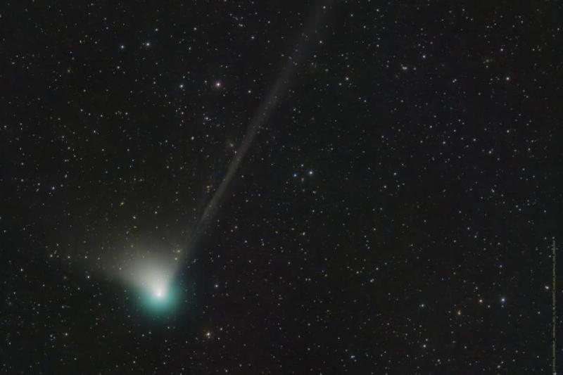 C/2022 E3 comet flying through space.
