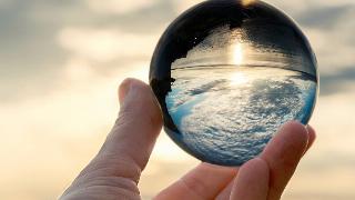 sky-in-crystal-ball-in-hand-2022-11-14-06-42-36-utc