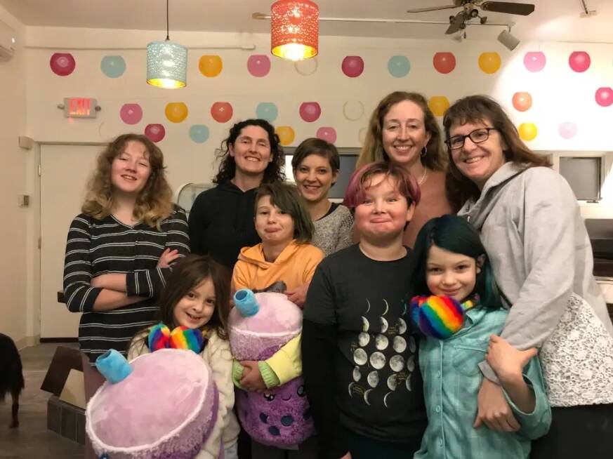 A group shot of some of the women and kids.