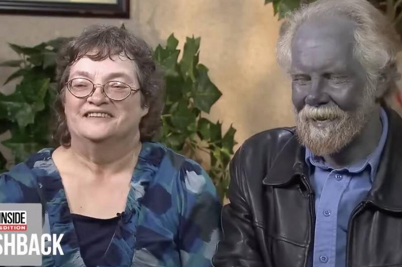 Karason during one of his TV appearances, sitting next to his wife.