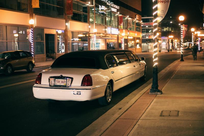 limo parked at night
