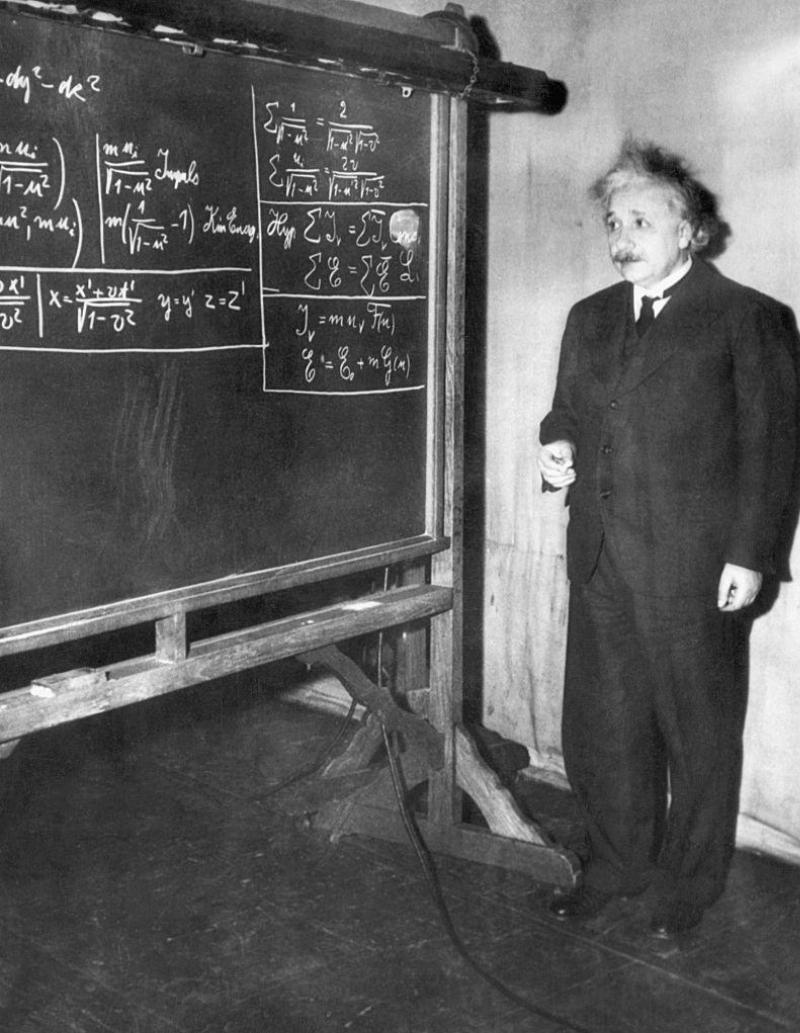 Albert Einstein gives a lecture to the American Association for the Advancement of Science