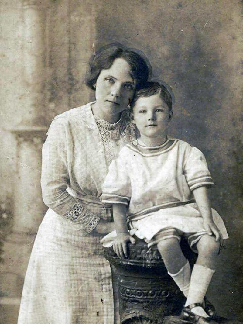 Julia Anderson and her son, Bruce Anderson, who was raised as Bobby Dunbar.