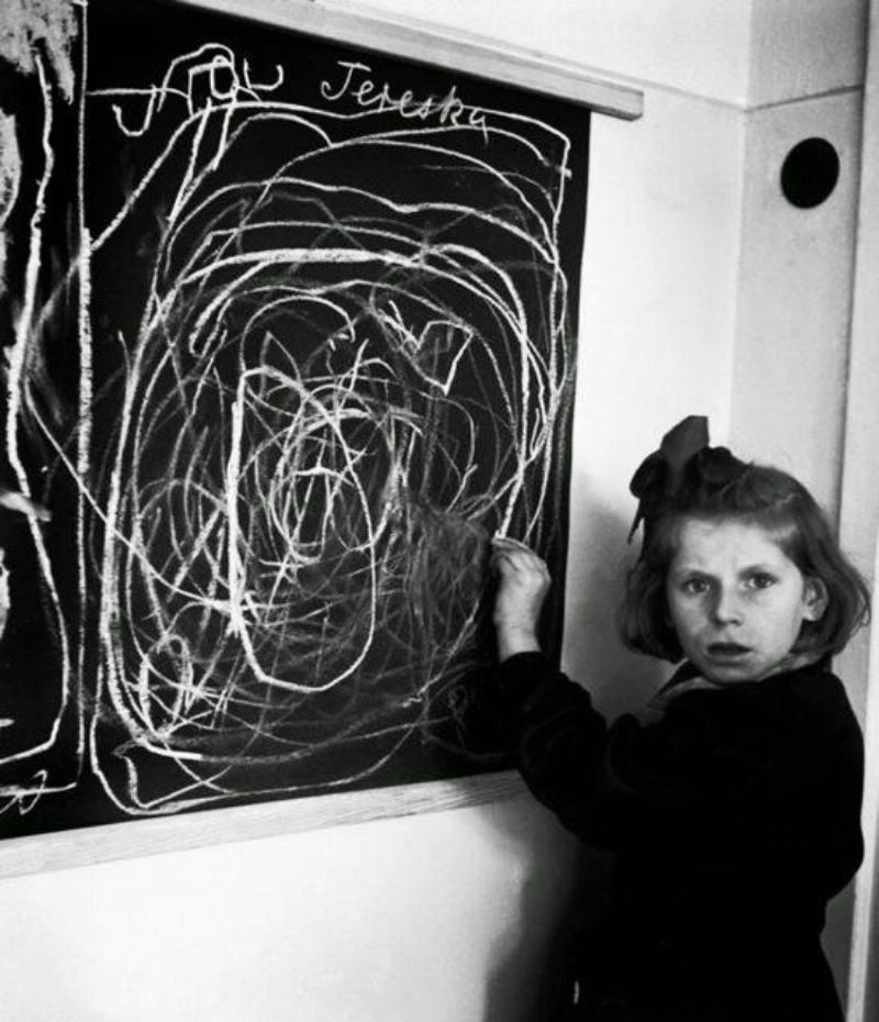 girl who grew up in a concentration camp draws “home,” 1948.